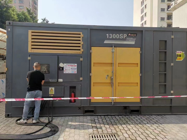 东英镇100kw柴油发电机组的机油应该如何选择？